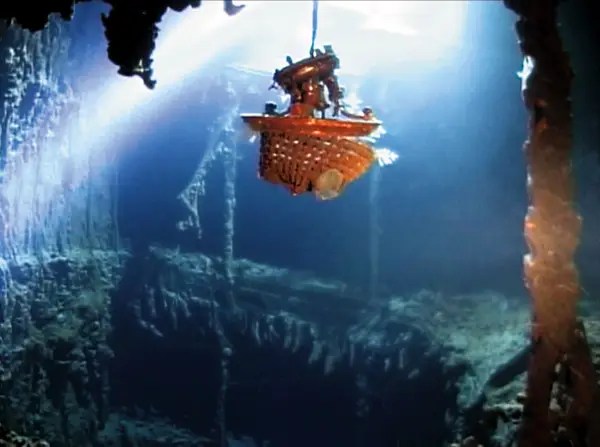one of the ornate chandeliers in the Titanic's fancier areas